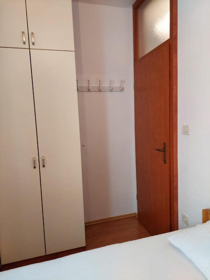 Apartment Eny Baška Voda Exterior foto