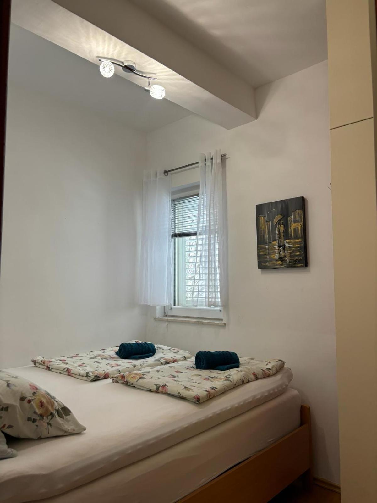 Apartment Eny Baška Voda Exterior foto